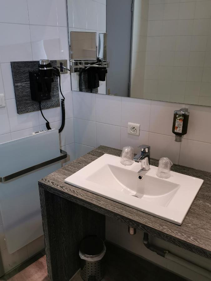 Standard Double Room,1000490571:JPEG