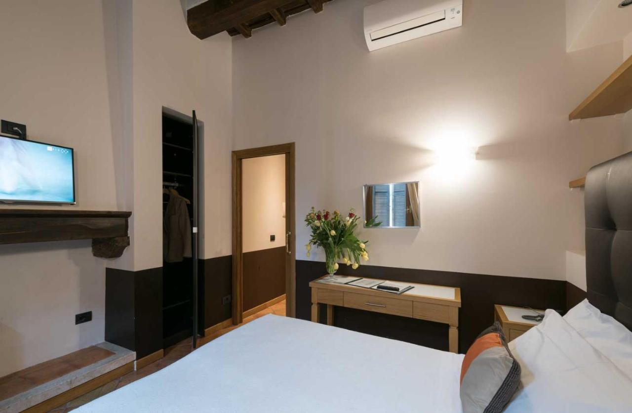 Double or Twin Room Dependence Via Leonina 16