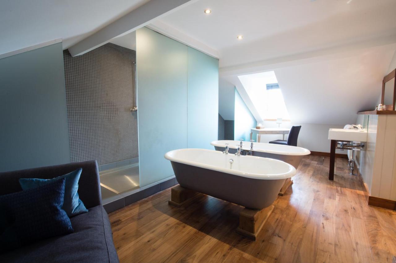 Signature Suite