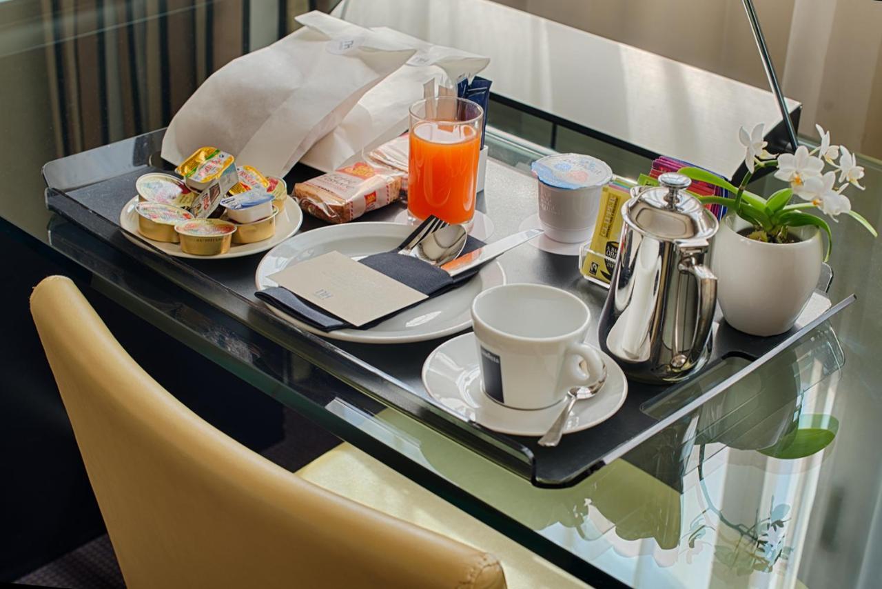 Suite,1002579549:JPEG