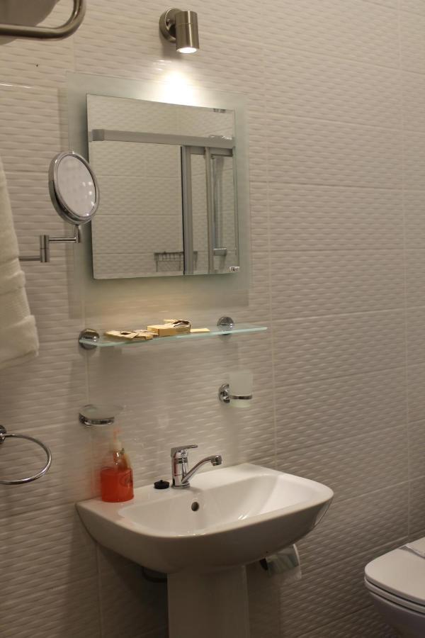 Large Single Room