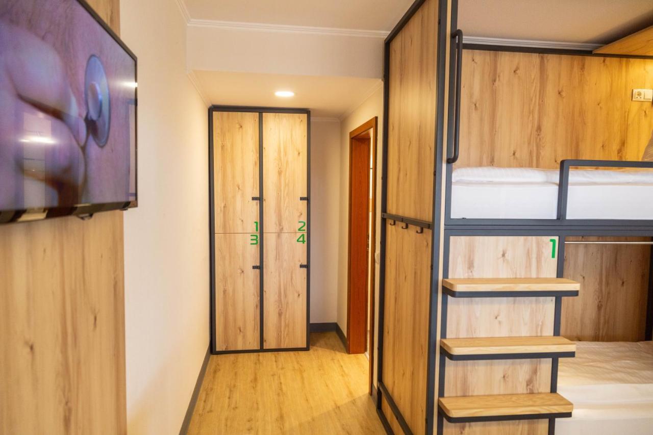 Bed 4-Bed Dormitory Room