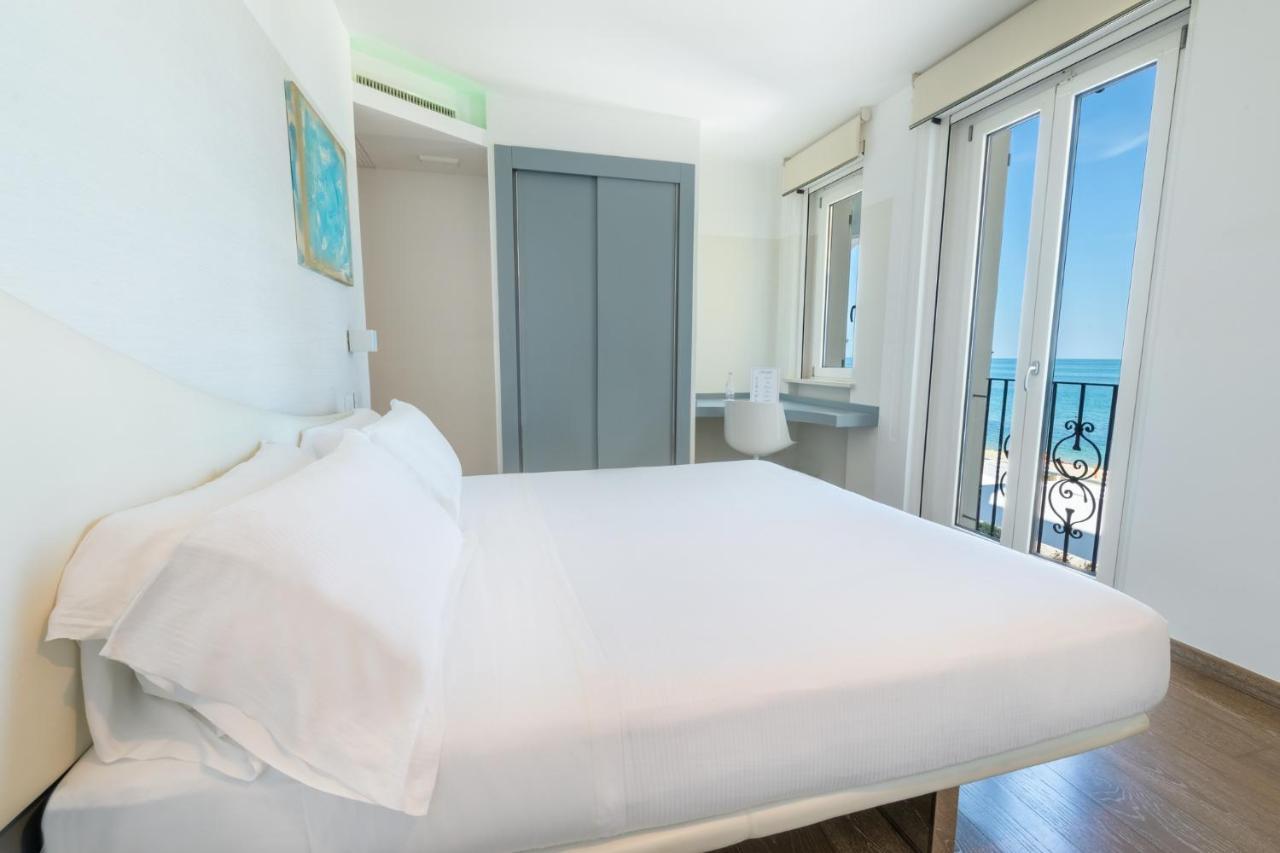 Deluxe Double Room Sea View without Balcony,1009502848:JPEG