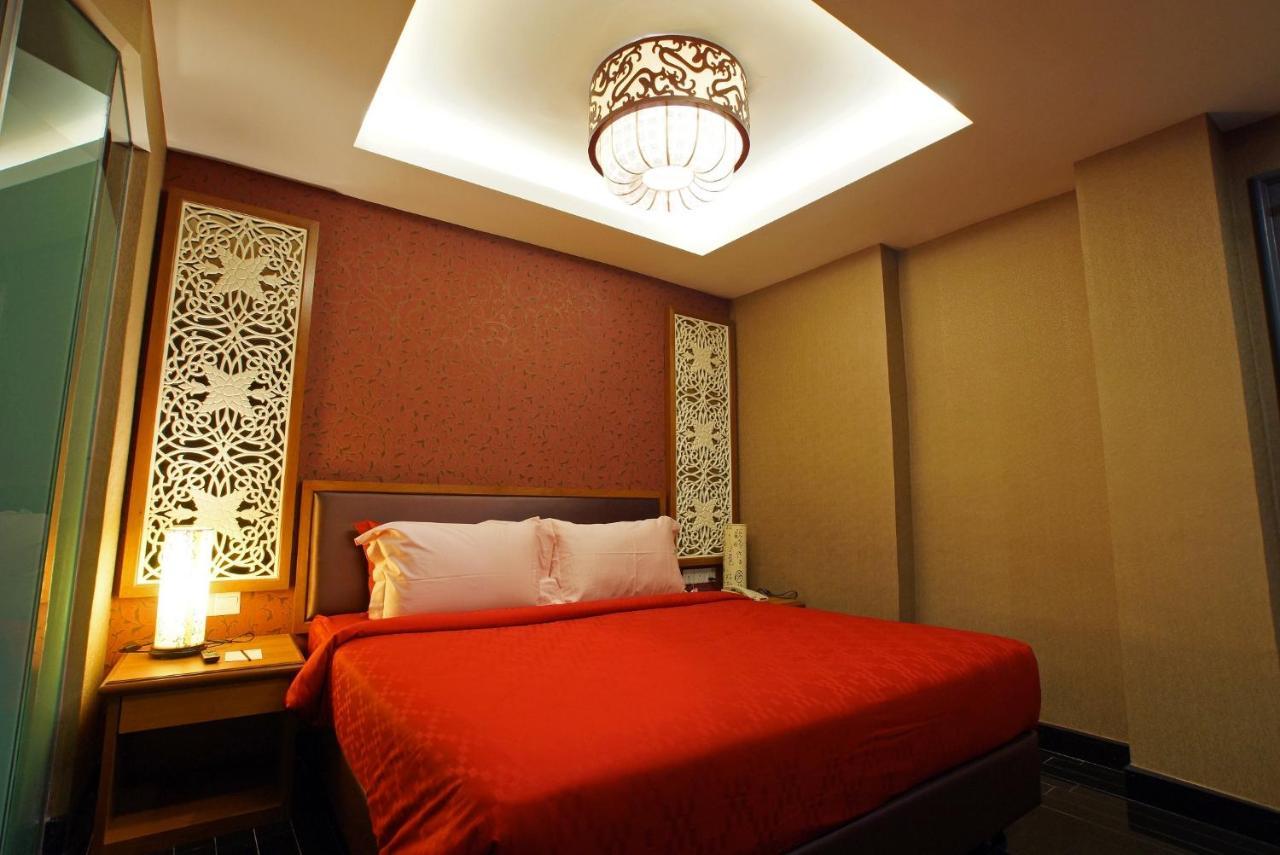 Theme room