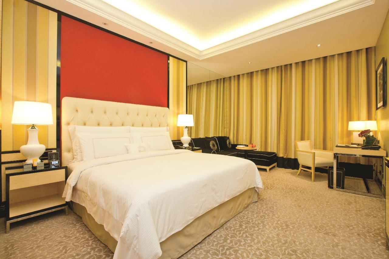 Premier Room