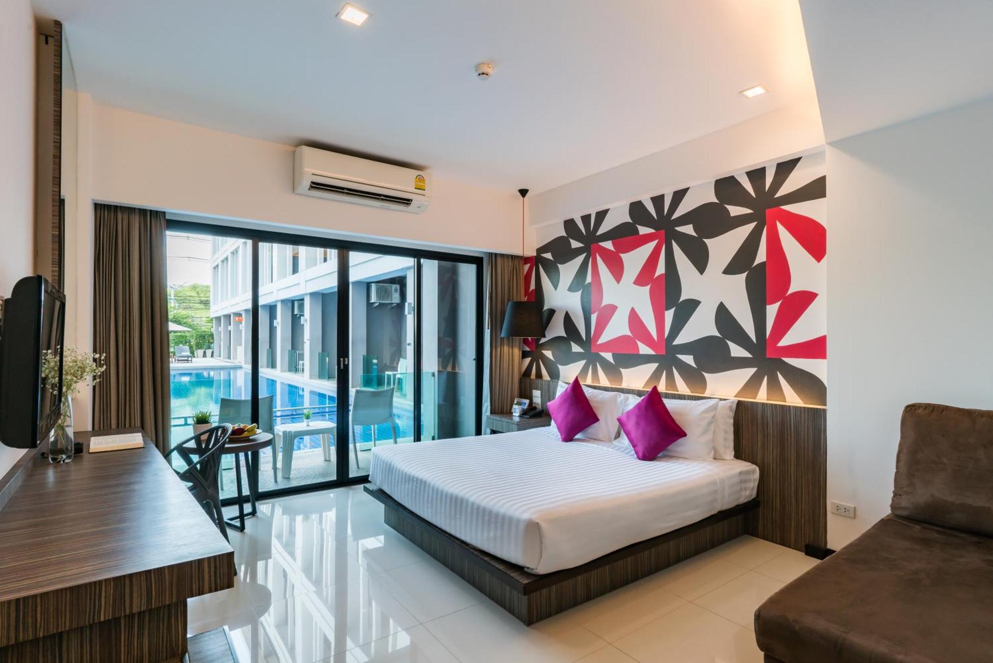 Deluxe Double Room Pool Access