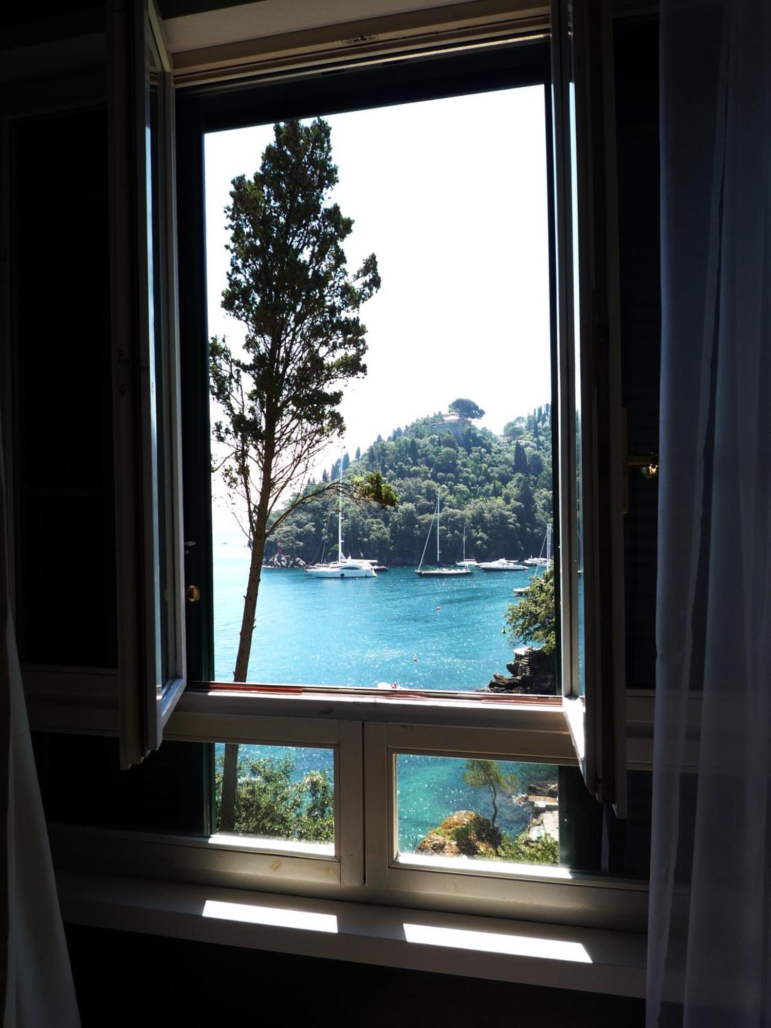 Deluxe Double or Twin Room Sea View