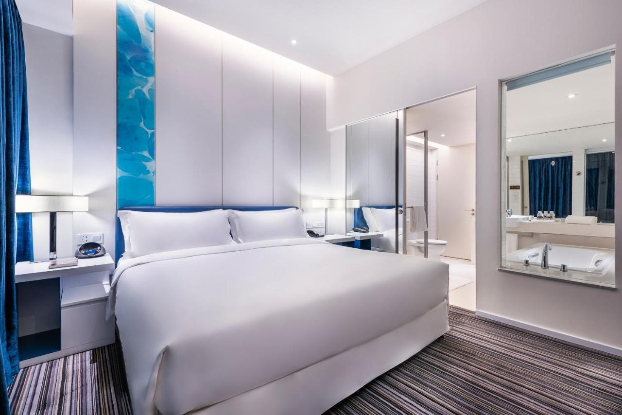 Deluxe King Suite with Lounge Access,1662400108:JPEG