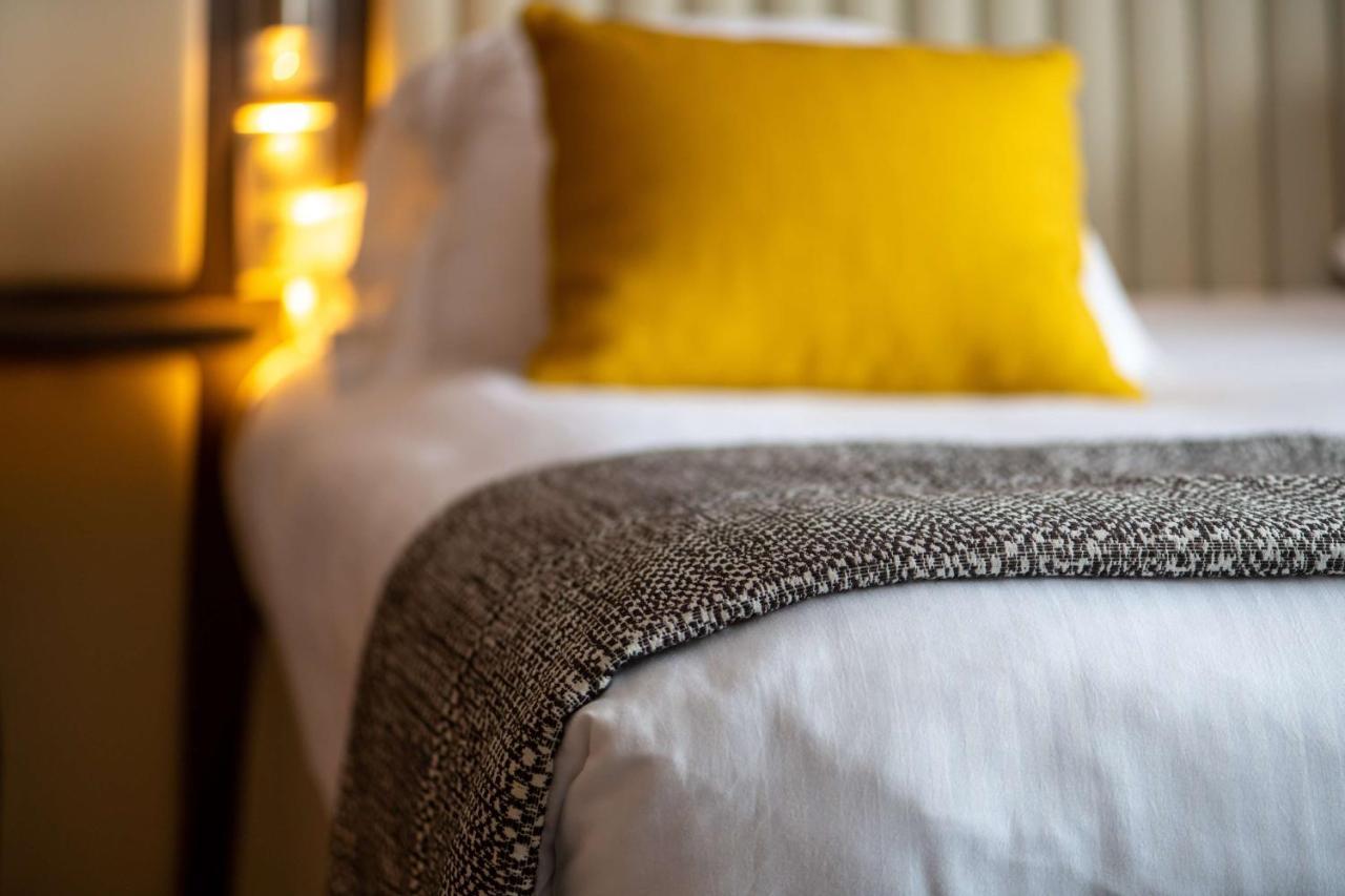 Privilege Queen Room with Single Bed,1706560796:JPEG