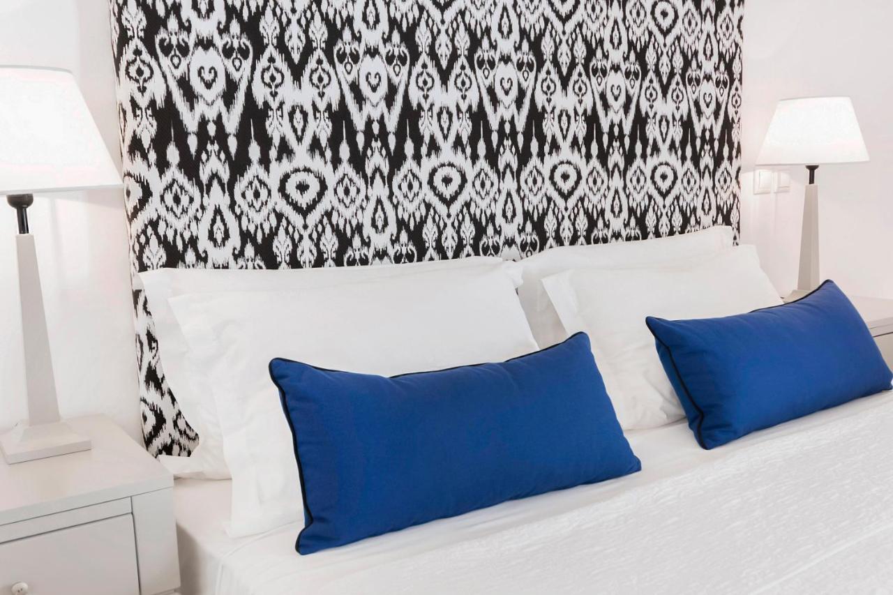 Deluxe Suite with Sea View and Hot Tub,1063292938:JPEG