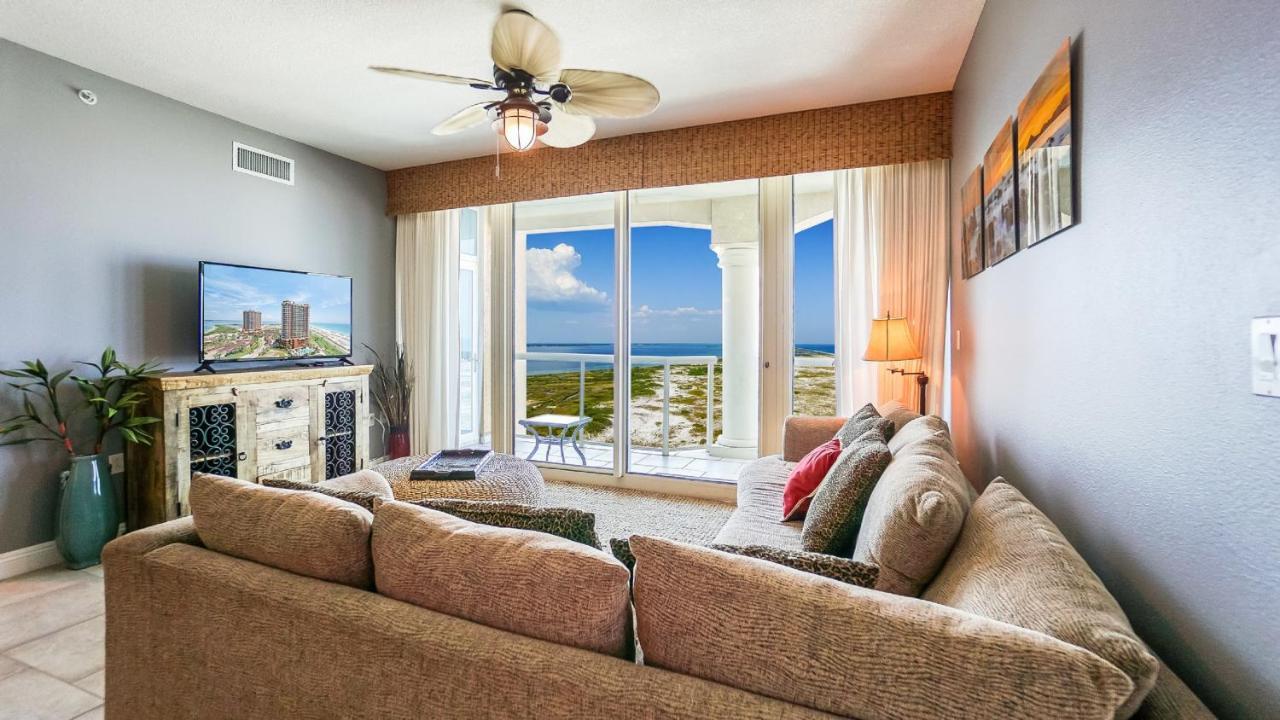 Two-Bedroom Apartment Water View