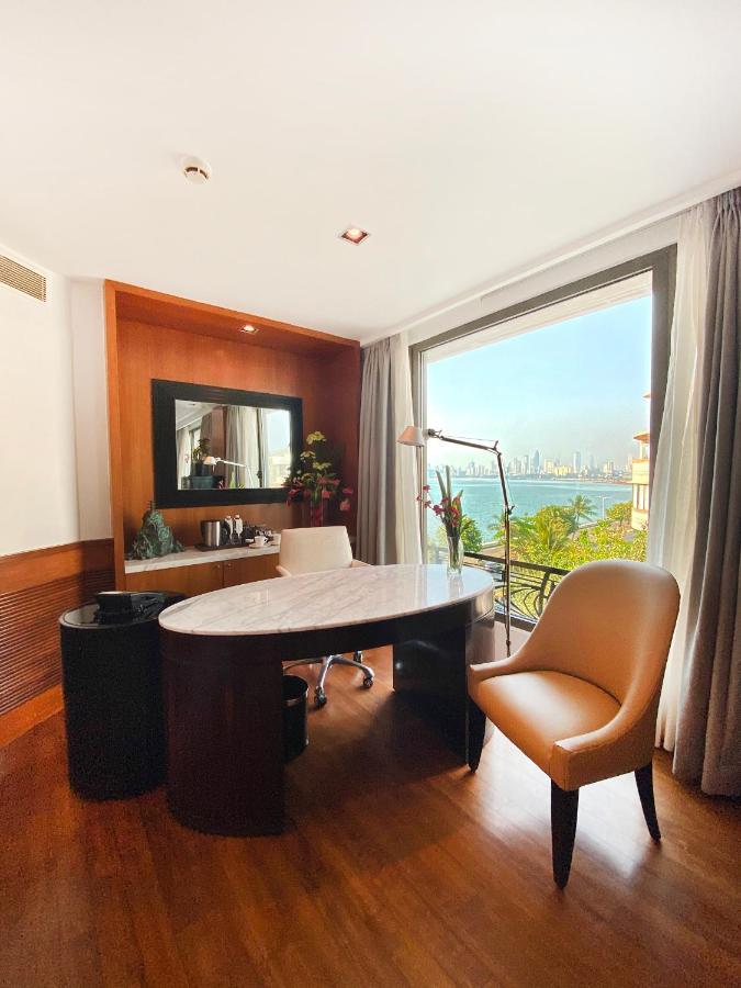 1 King Bed Junior Suite Bay View