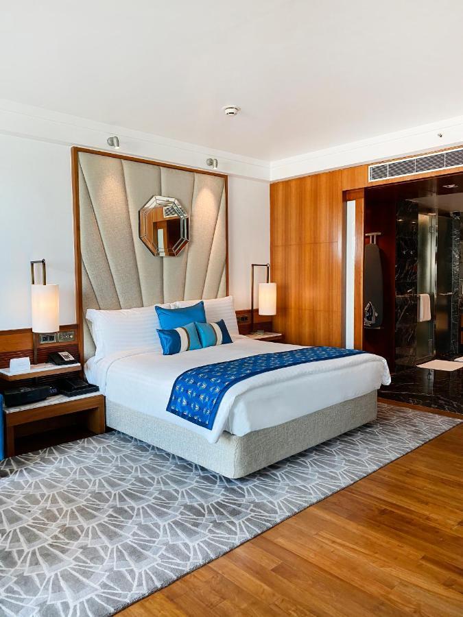 1 King Bed Junior Suite Bay View