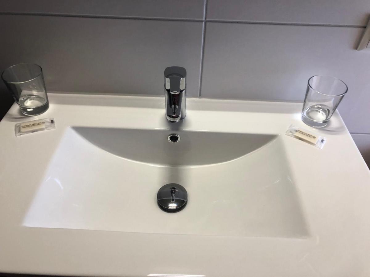 Double Room Private Bathroom,1054943011:JPEG