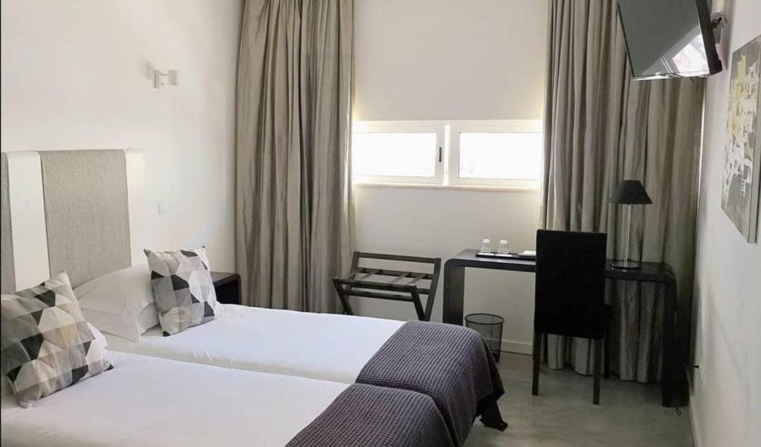 Economy Twin Room