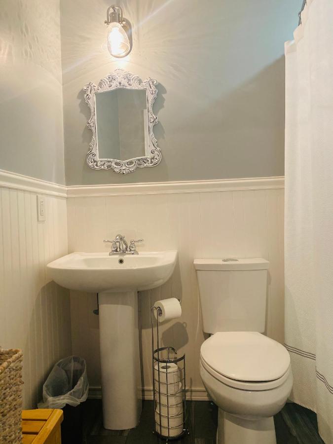 Carriage House queen/twin second floor,1077349630:JPEG