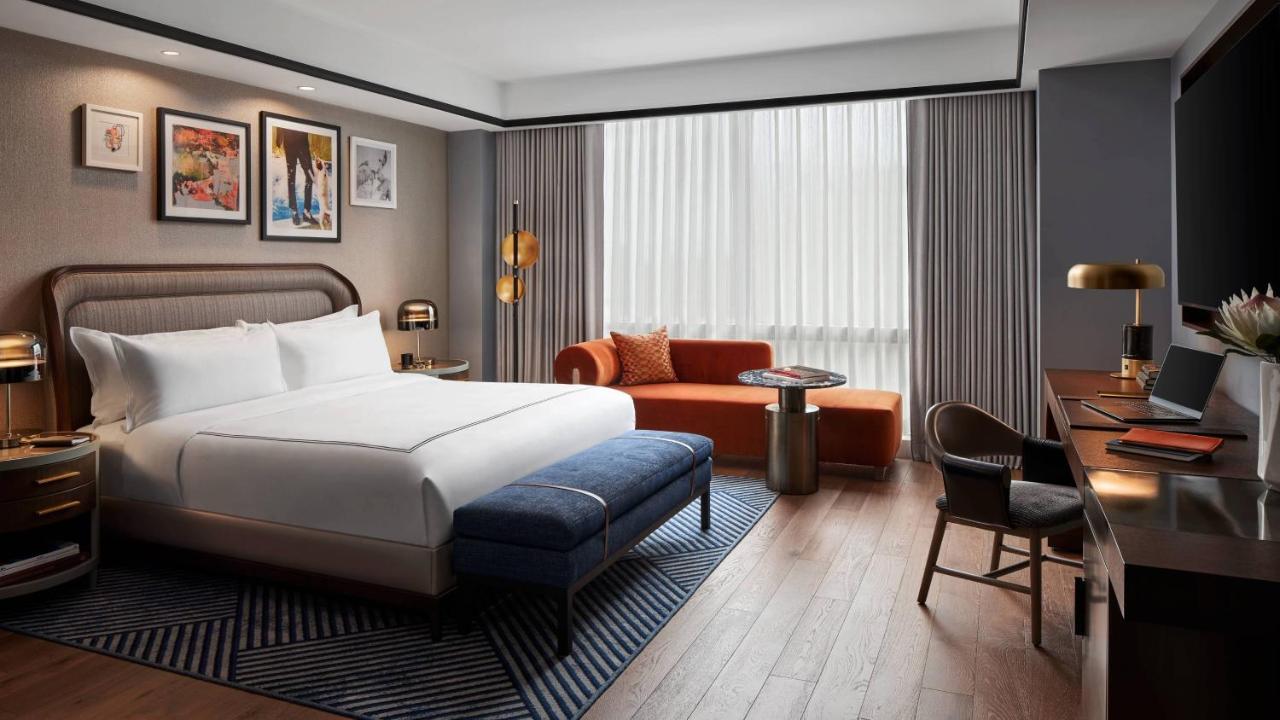 Large Guest room with King Bed,1366082477:JPEG