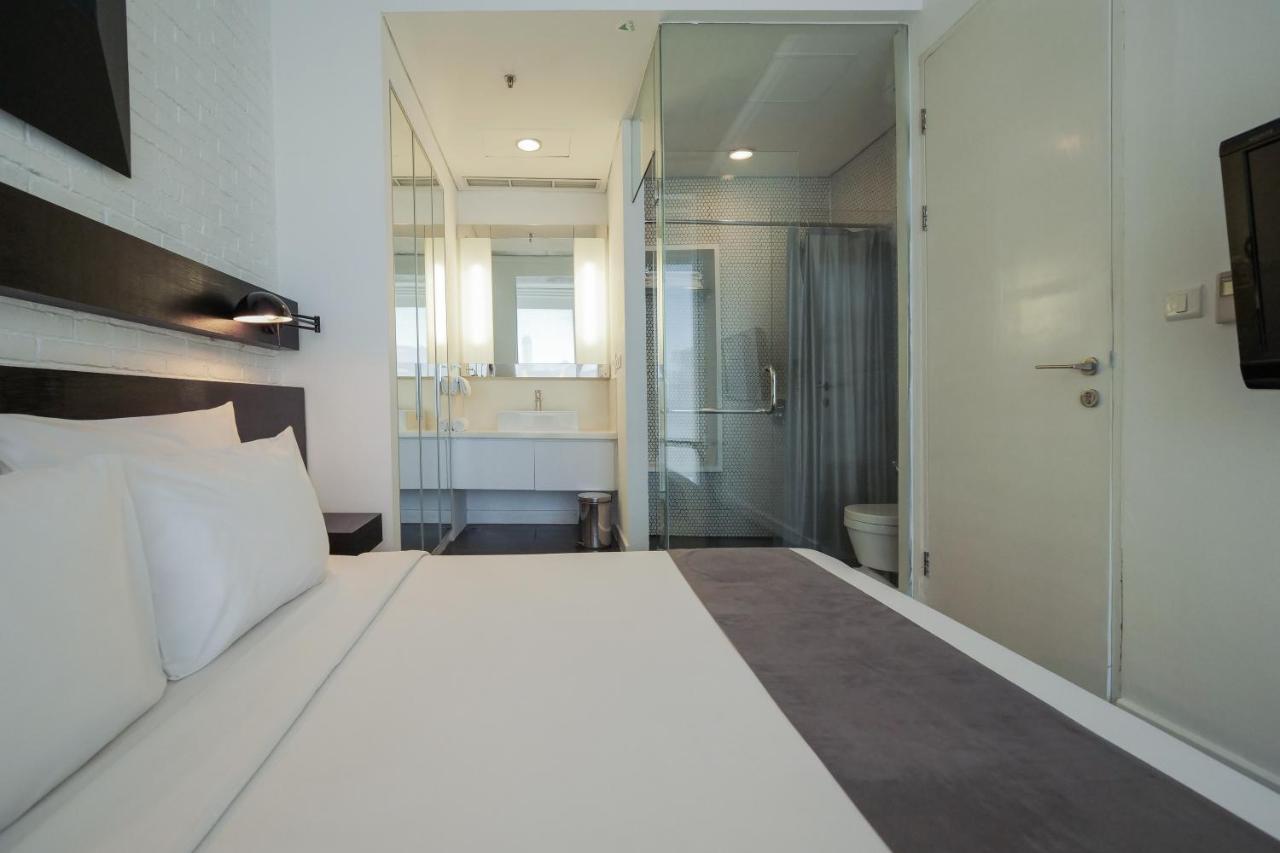 One-Bedroom Executive