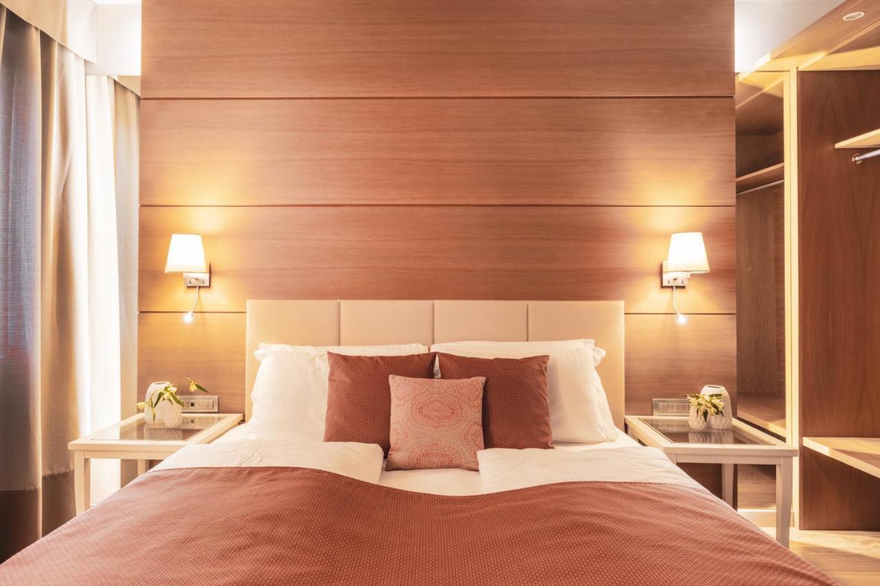 Deluxe King Suite