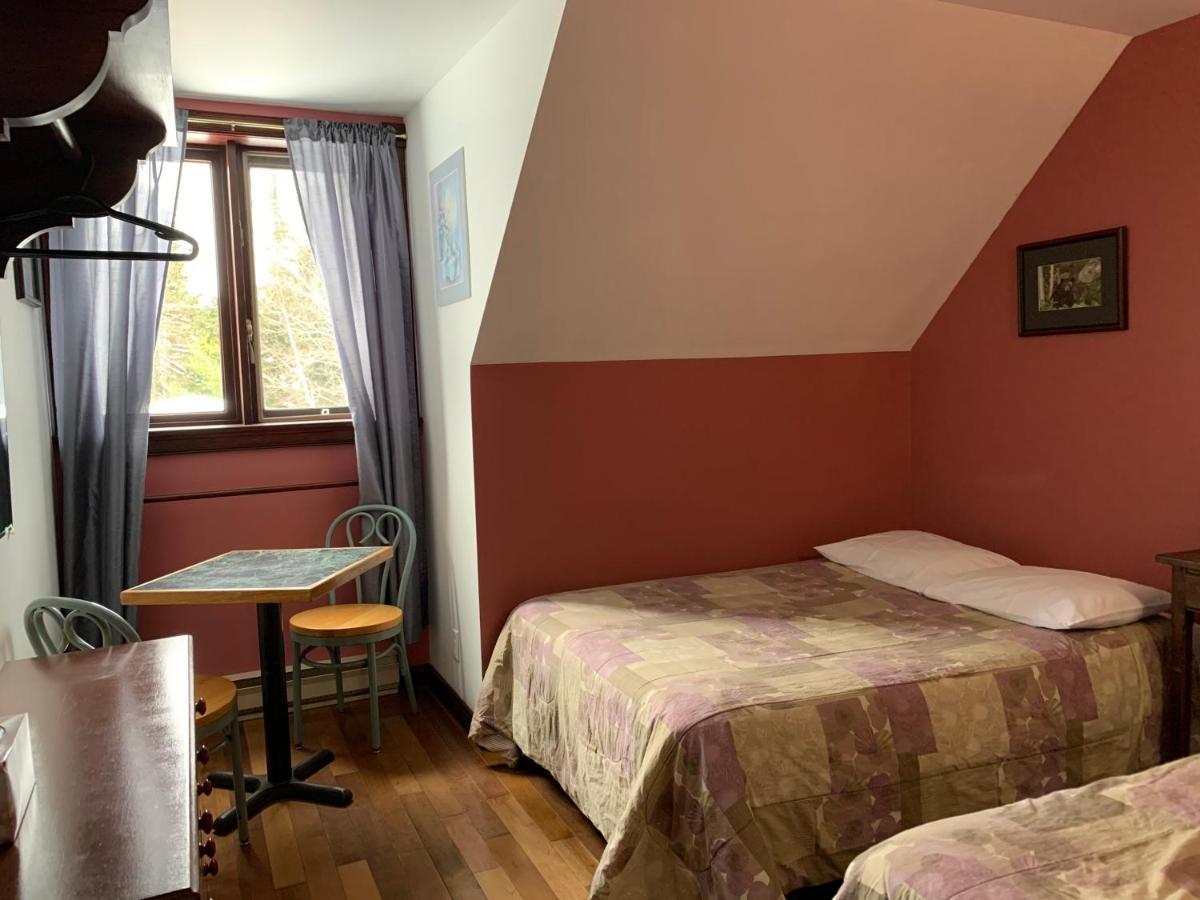 Double Room Single Bed