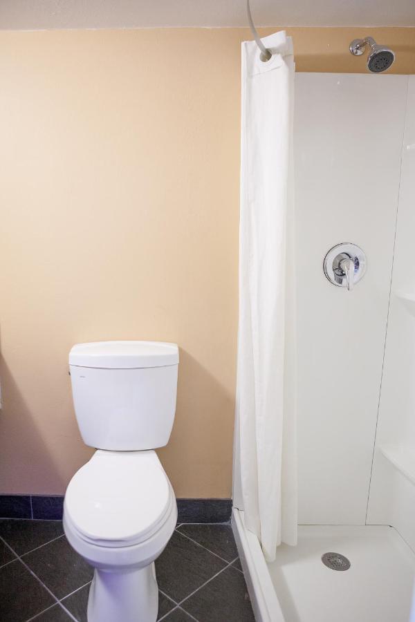 2 Queen Beds Accessible, Non-Smoking (Pet-Friendly)