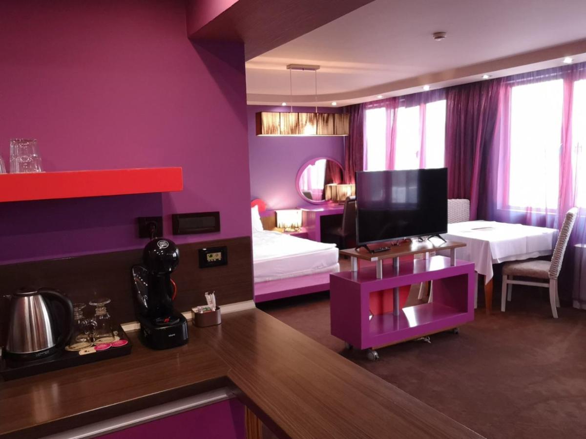 Deluxe Apartment
