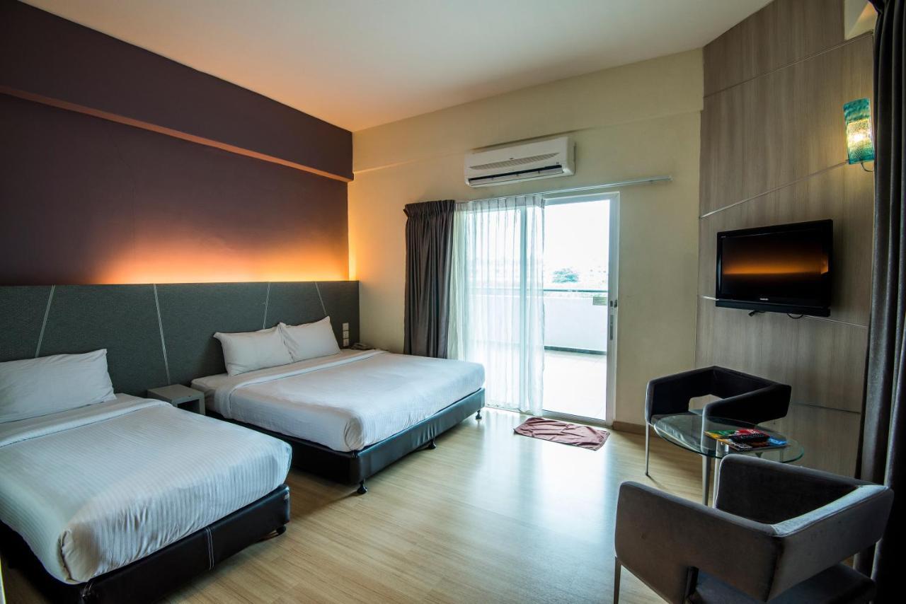 Deluxe Triple Room