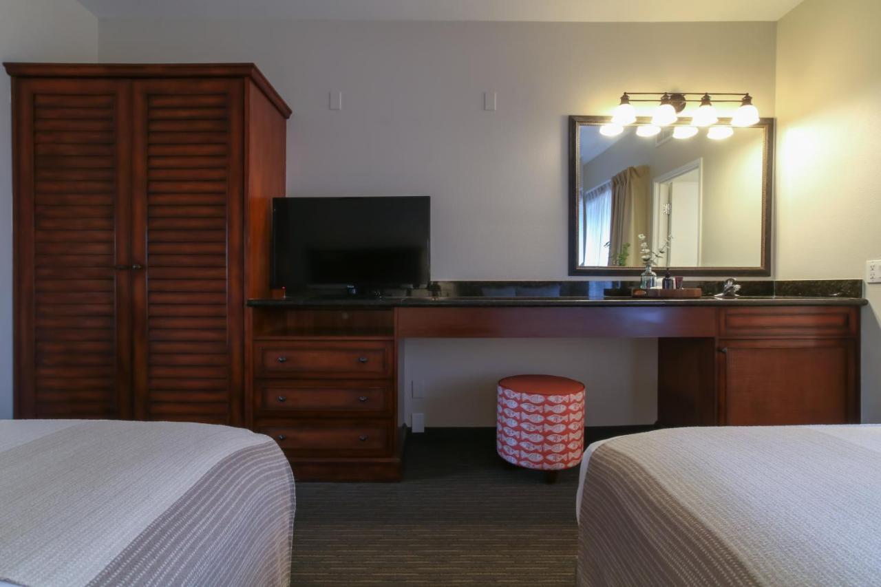 Two Room Family Suite 2 Queen Sleeper Sofa