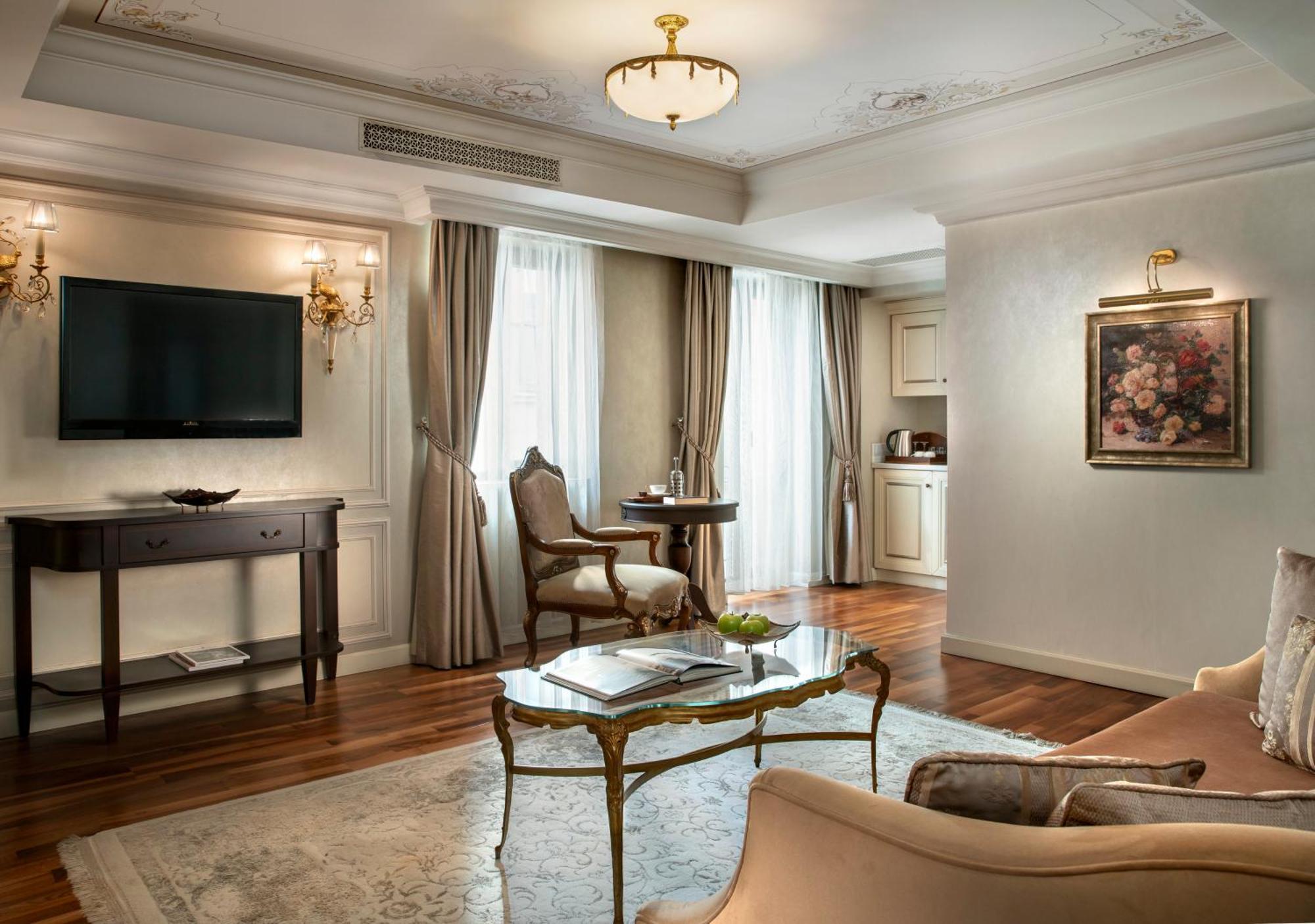 Grand Suite with Nickelodeon Play Access,1123224342:JPEG