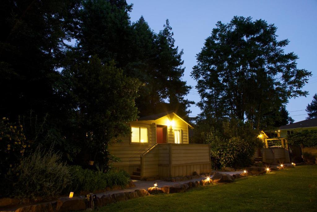 Standard Cottage