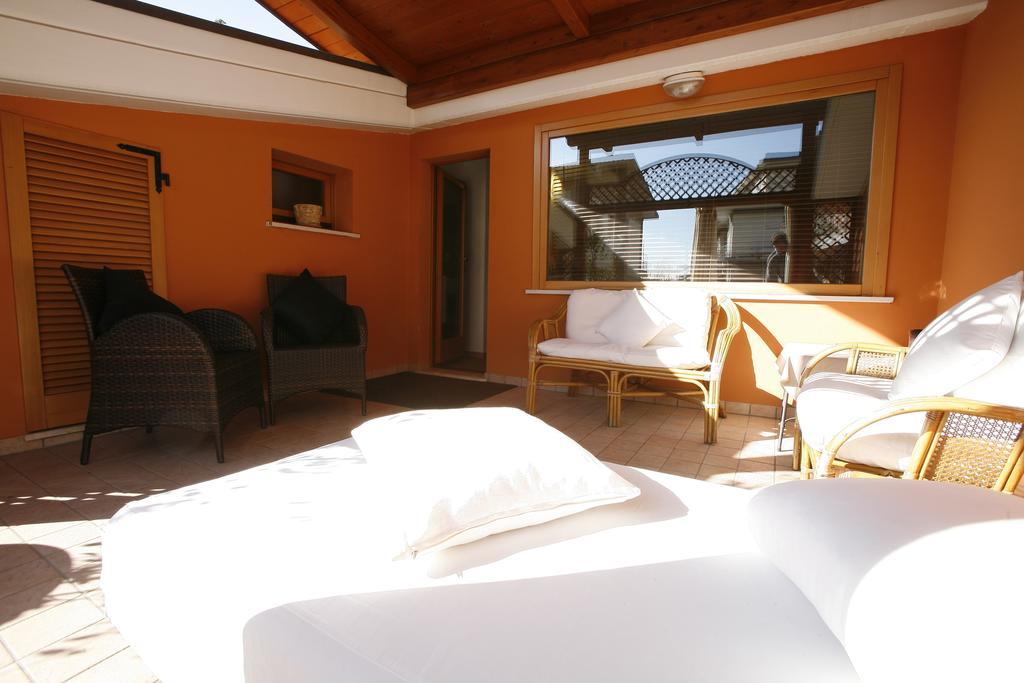 Two-Bedroom Suite (5 Adults),967215031:JPEG