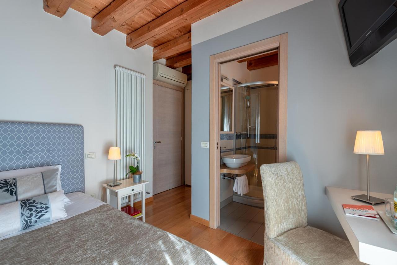 Small Single Room
