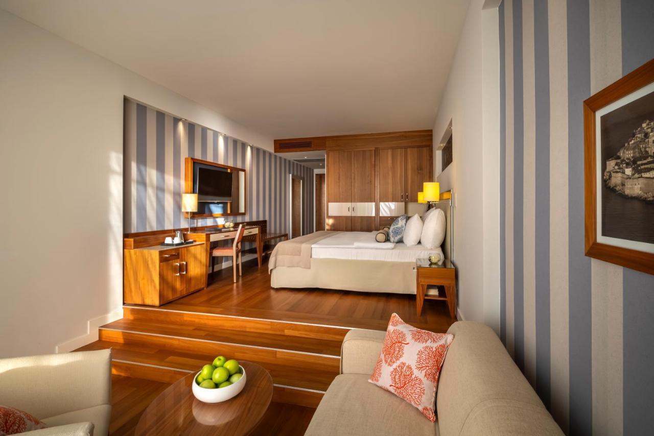 V Level Room for 2+1 Seaview,1212167806:JPEG