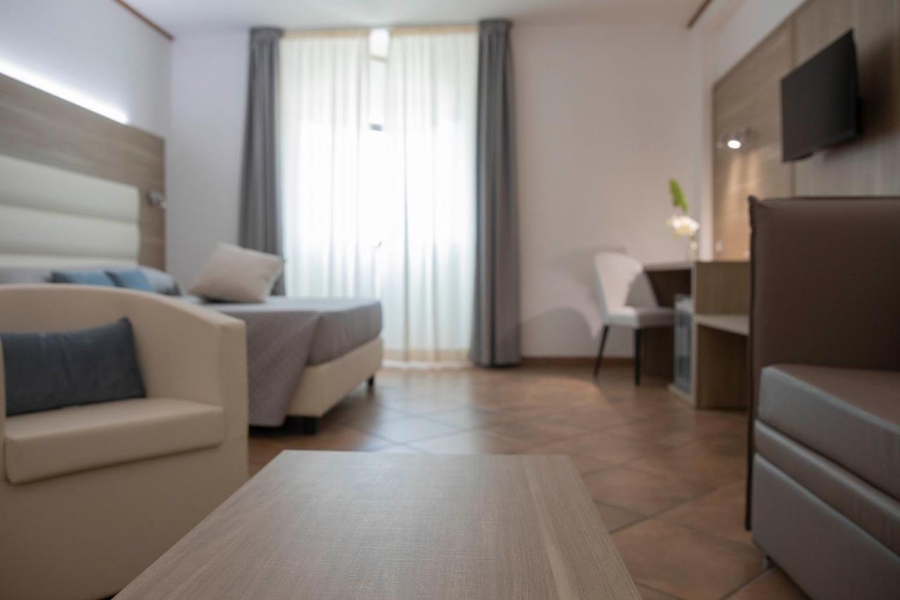 Deluxe Single Room