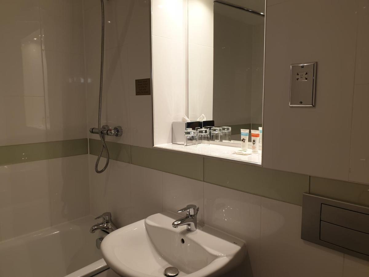 Family Room (2 Adults + 2 Children) with Free Hot Breakfast