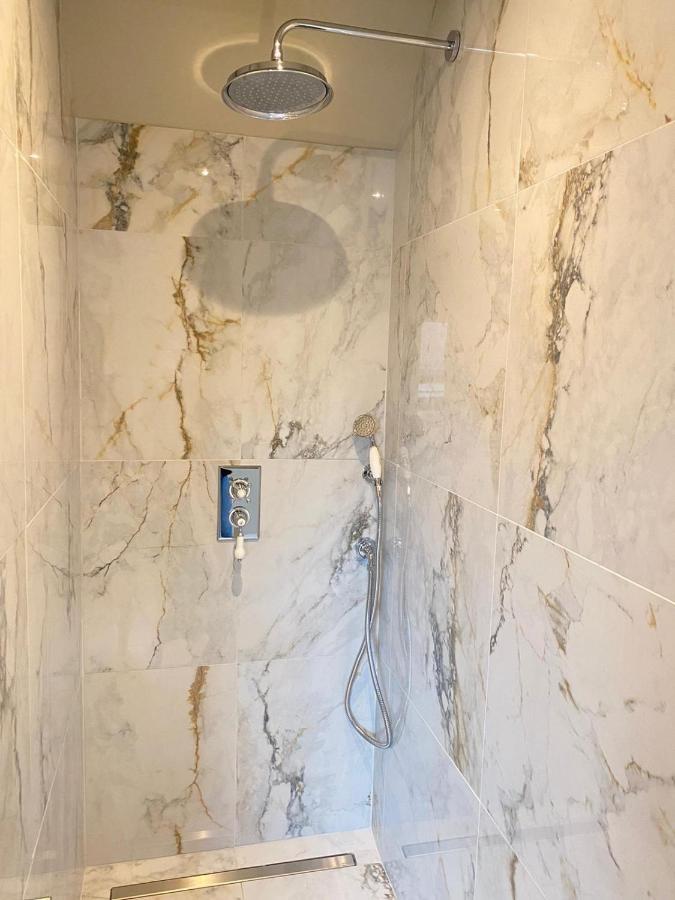 Deluxe Room,1117764414:JPEG