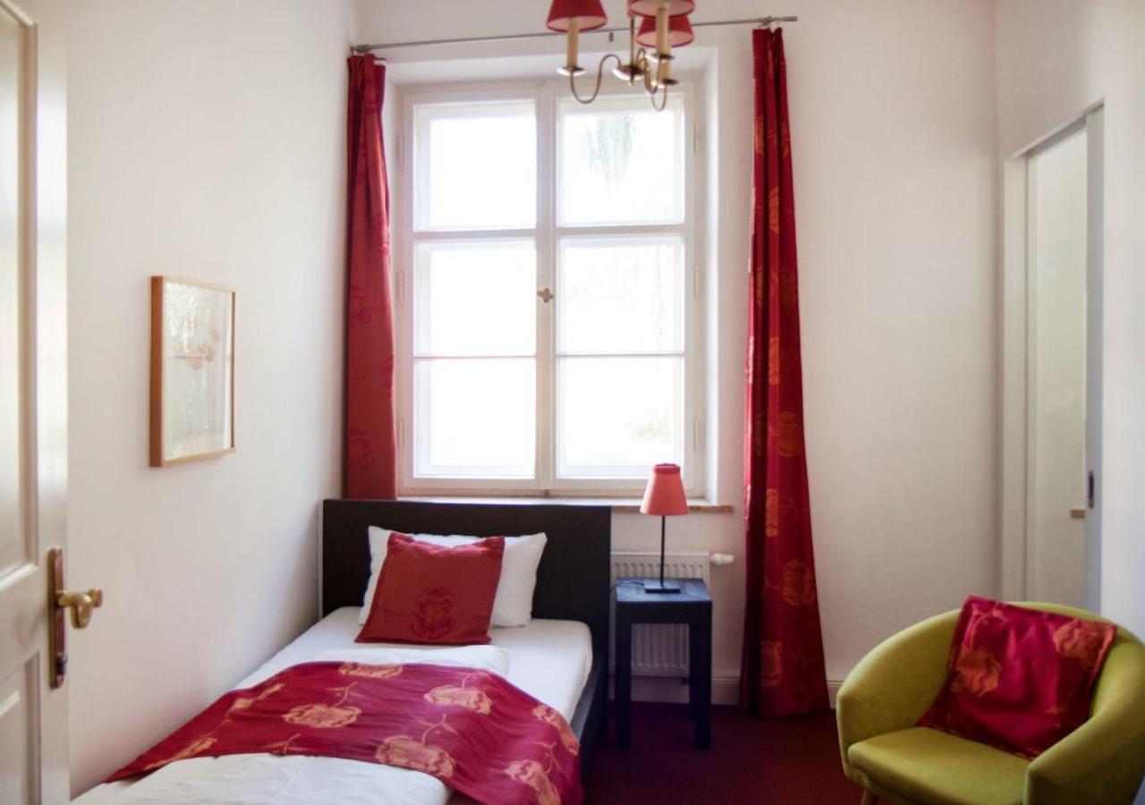 Small Single Room