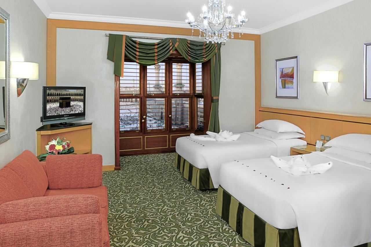 Deluxe Room Partial Haram View Two Twin Beds