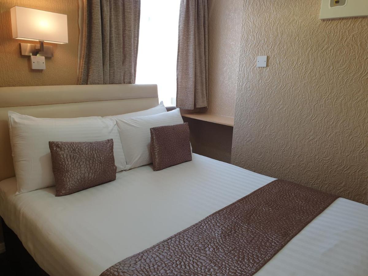 Compact Double Room