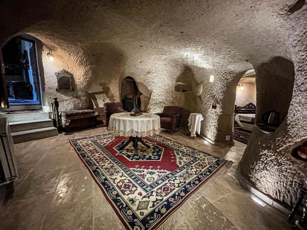 Cave Room,1527215752:JPEG