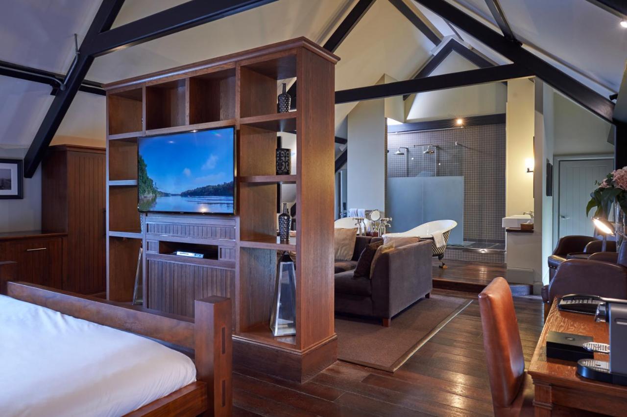 Signature Suite
