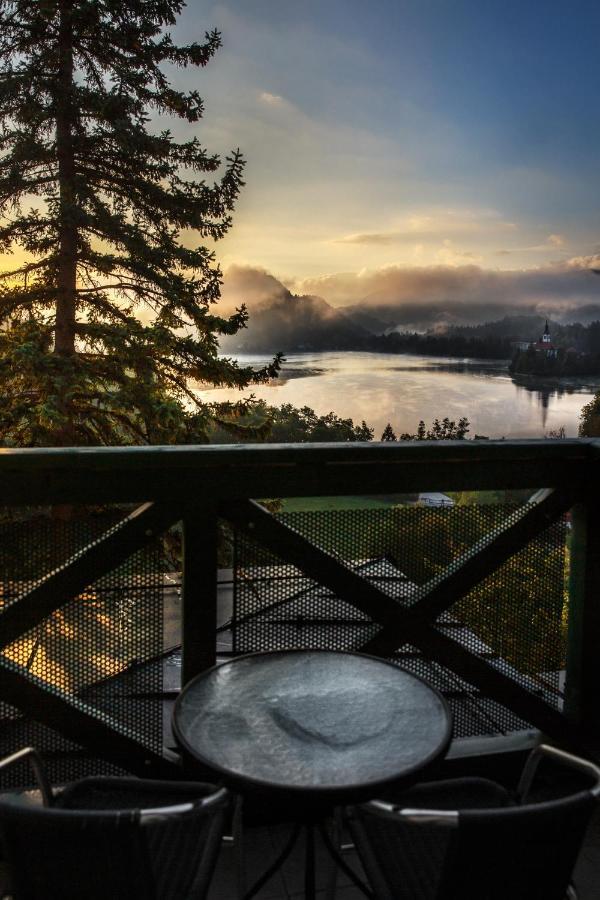 Deluxe Double or Twin Room with Lake View,1138401265:JPEG