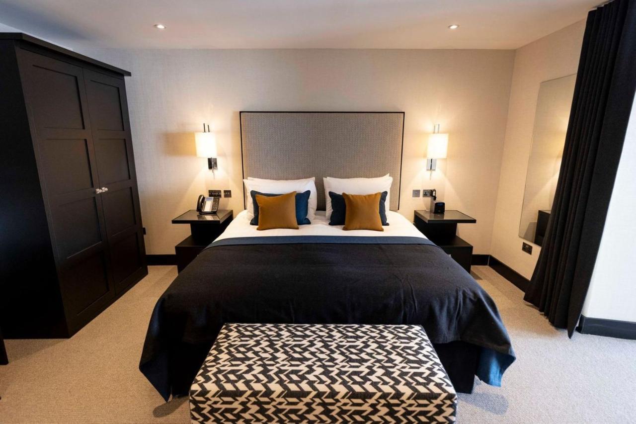 Grand King Room