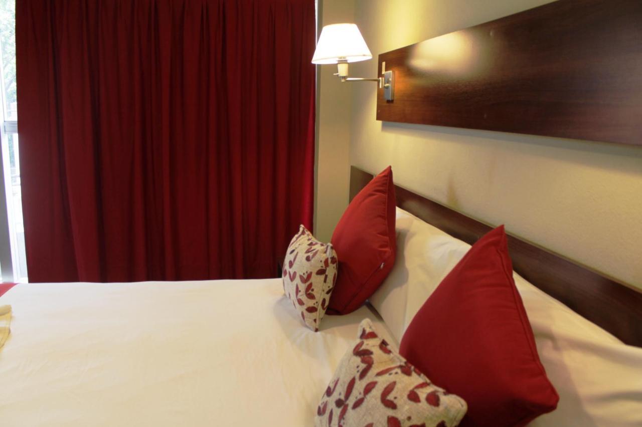 Deluxe Queen Room,1129053222:JPEG