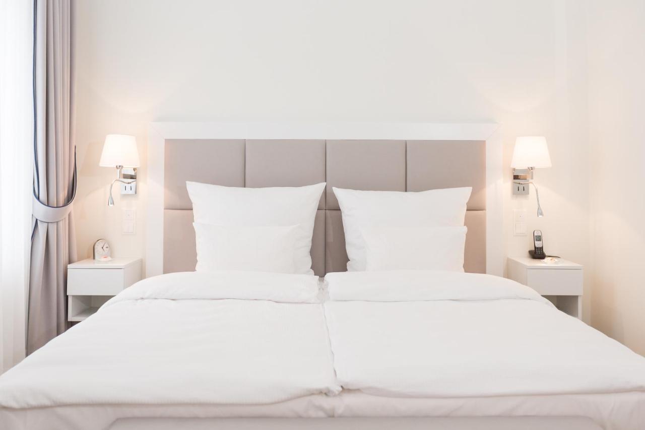 Three-Bedroom Apartment,1129689582:JPEG