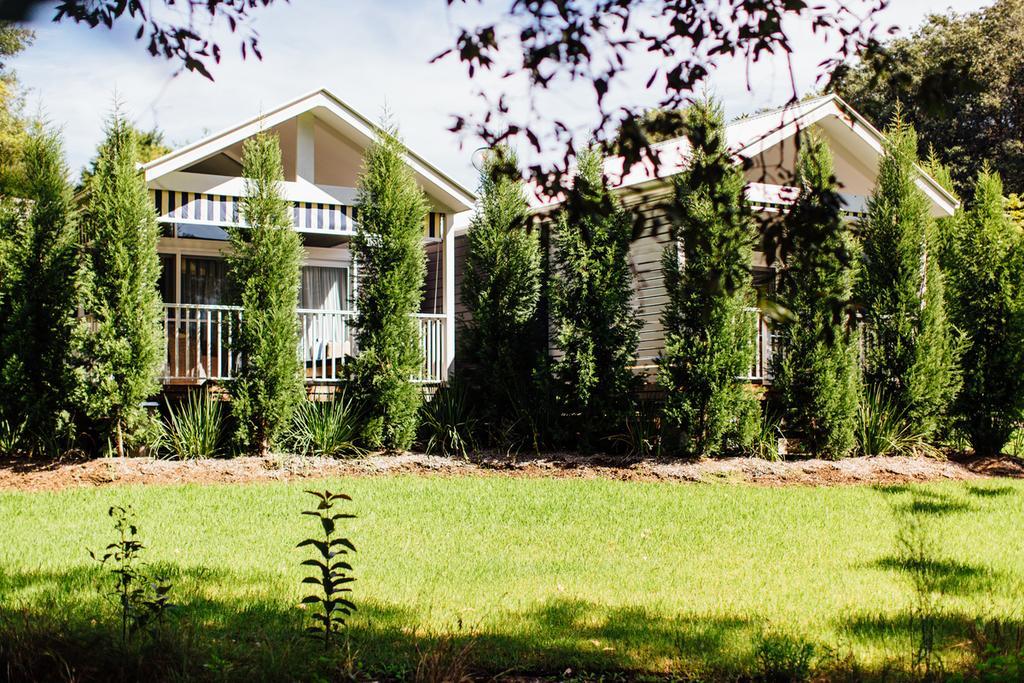 Villa with Lake View