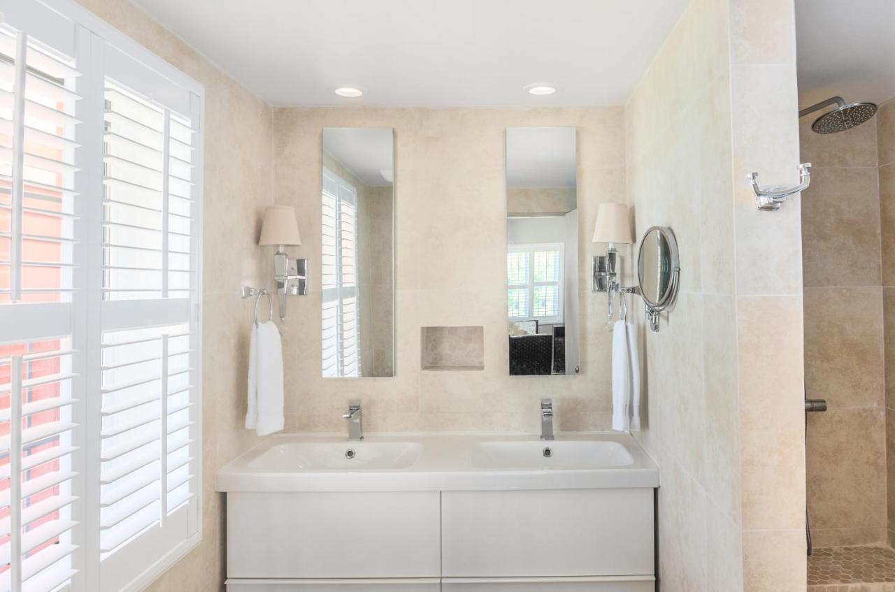 Deluxe King Room with Ocean View,1301379655:JPEG