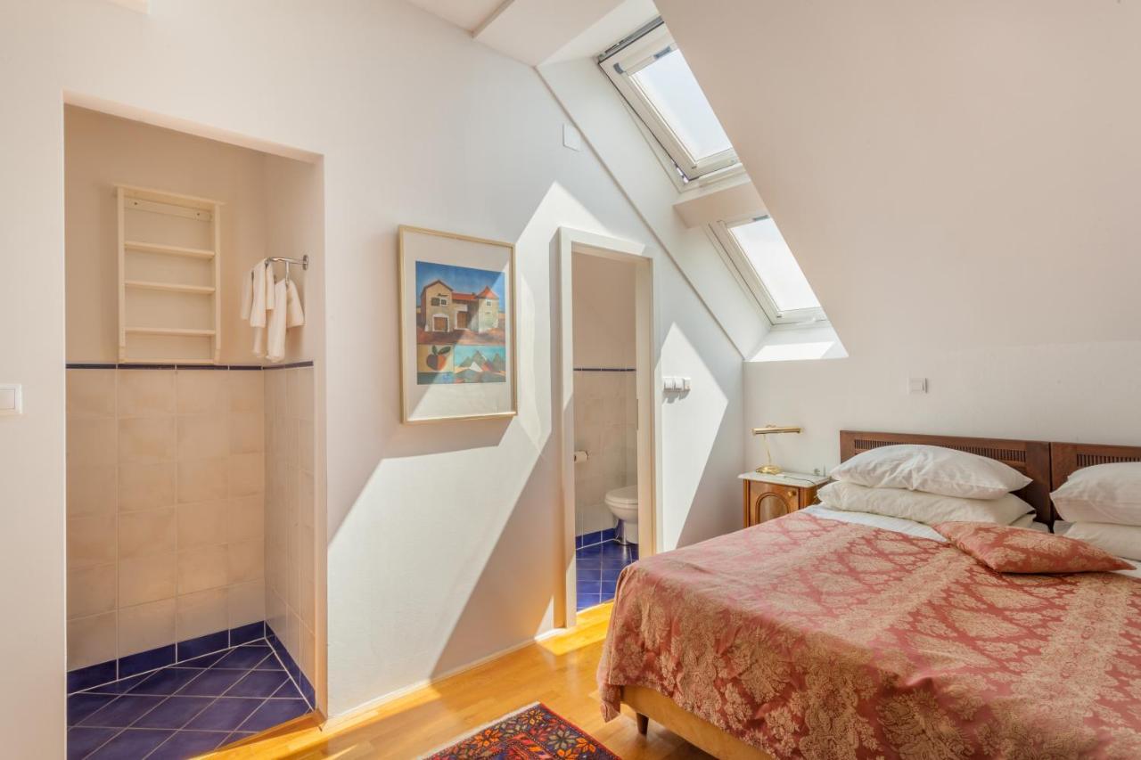 Standard Single Room,1138396705:JPEG