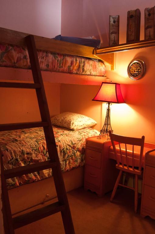 Deluxe Family Room,1324170547:JPEG