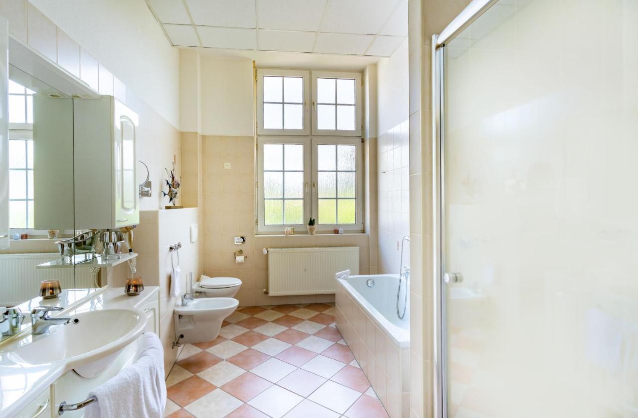 Junior Suite A,1141297117:JPEG